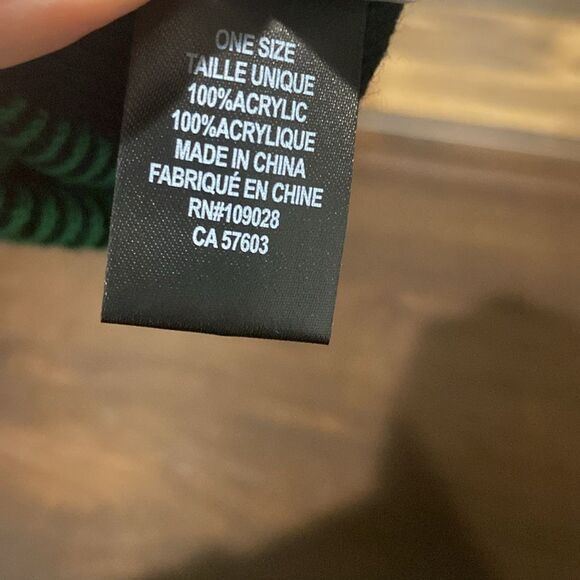 Start Wars Baby Yoda Grogu Black Green Striped Beanie Hat - Picture 8 of 8